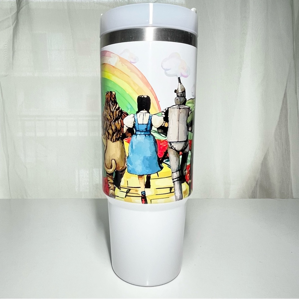 Disney Wizard of oz 40 oz Tumbler/Water bottle/Mug with lid, handle and straw. B